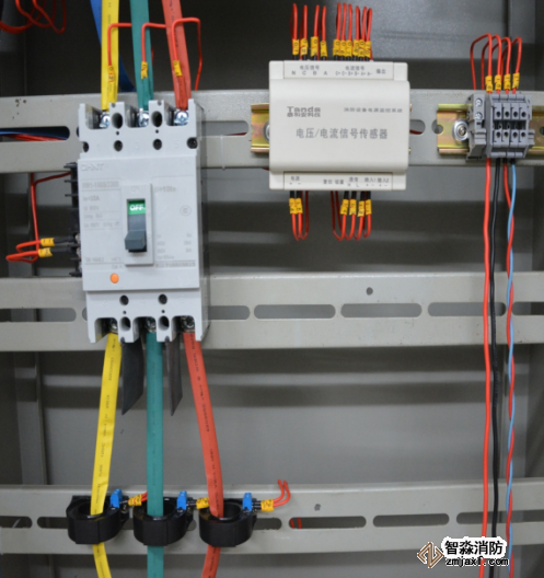 安裝消防設備電源監(jiān)控系統(tǒng)現(xiàn)場圖